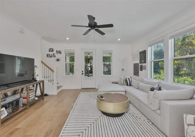 3rd image of 2204 N Central Ave #1, Tampa, FL 33602 | MLS# TB8497958