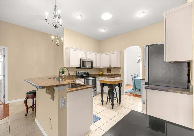 Photo 3 of Single family home for sale at 12271 Se 175th Lane, Summerfield, FL 34491 | MLS# OM722835 | Listing updated on 2026-09-13