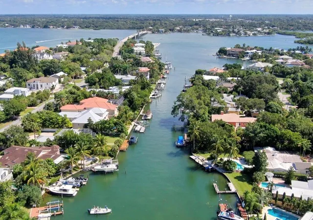 Single family home for sale at 749 Siesta Dr, SARASOTA, FL 34242 | MLS# O6399340