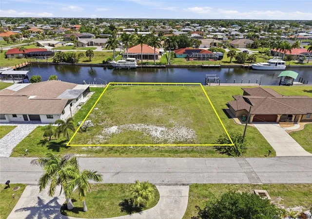 Photo 1 of Land for sale at 108 Sinclair St Se, Port Charlotte, FL 33952 | MLS# C7524882 | Listing updated on 2026-10-09