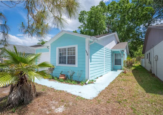 Photo 3 of Single family home for sale at 1378 Bramblewood Dr, Lakeland, FL 33811 | MLS# L4961118 | Listing updated on 2026-04-16