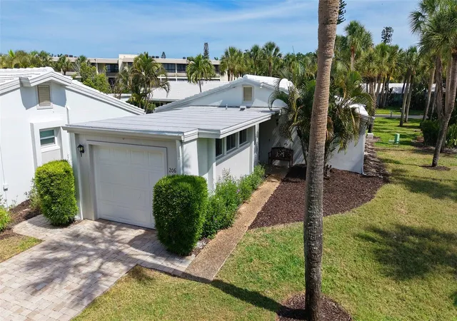 Homes for sale in Sarasota, FL | 206 Hourglass Wy #V10, Sarasota, FL 34242 | MLS# A4690141