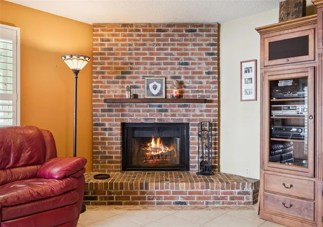 Photo 3 of Single family home for sale at 7923 Thurmond Ct, Orlando, FL 32817 | MLS# O6399360 | Listing updated on 2026-09-21