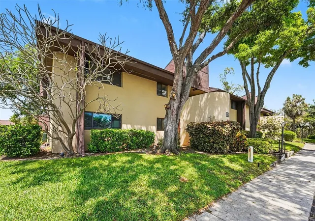 Photo 2 of Condo for sale at 10755 Village Clb Cir N #101, Saint Petersburg, FL 33716 | MLS# TB8497993 | Listing updated on 2026-10-10