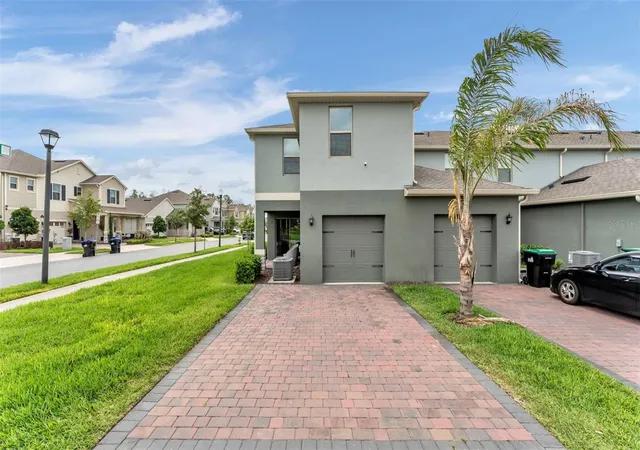 Photo 3 of Townhouse for sale at 12003 Holystone St, Winter Garden, FL 34787 | MLS# L4961121 | Listing updated on 2026-08-13