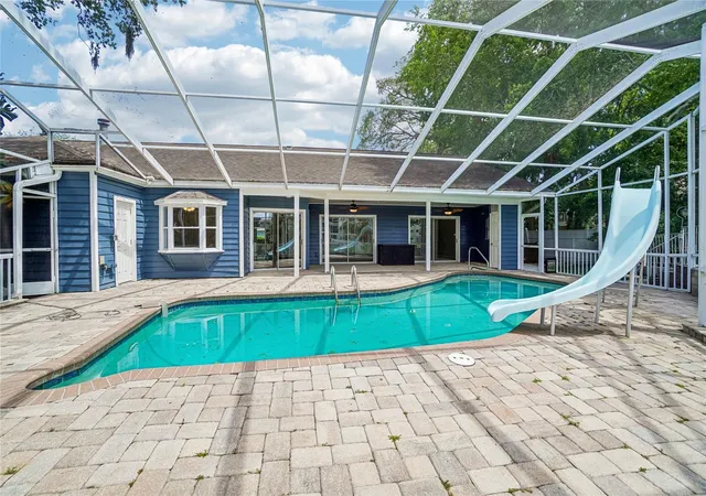 5th image of 5609 Executive Dr, New Port Richey, FL 34652 | MLS# O6399373