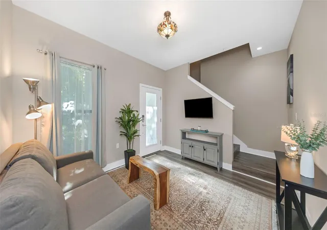 5th image of 946 Highland Ave #45, Dunedin, FL 34698 | MLS# TB8498011