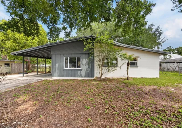 Photo 2 of Single family home for sale at 113 6th Jpv St, Winter Haven, FL 33880 | MLS# TB8498029 | Listing updated on 2026-10-08