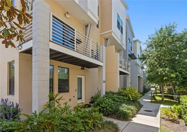 Photo 1 of Townhouse for sale at 2521 11th Place N, Saint Petersburg, FL 33713 | MLS# TB8498034 | Listing updated on 2026-09-01