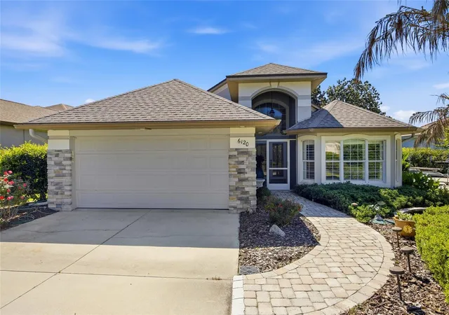 4th image of 6120 Landings Blvd, Lady Lake, FL 32159 | MLS# OM722856