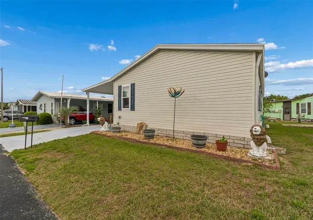 Photo 3 of Manufactured home for sale at 37644 Pinata Ave, Zephyrhills, FL 33541 | MLS# TB8498043 | Listing updated on 2026-09-03
