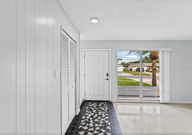 3rd image of 865 Imperial Dr, Largo, FL 33771 | MLS# TB8498052