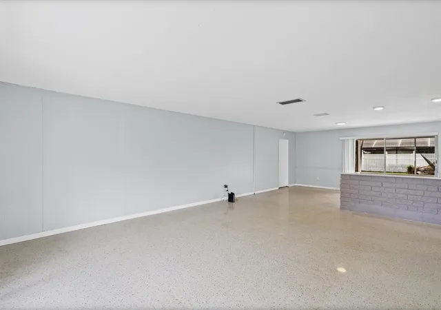 4th image of 865 Imperial Dr, Largo, FL 33771 | MLS# TB8498052
