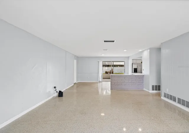 5th image of 865 Imperial Dr, Largo, FL 33771 | MLS# TB8498052