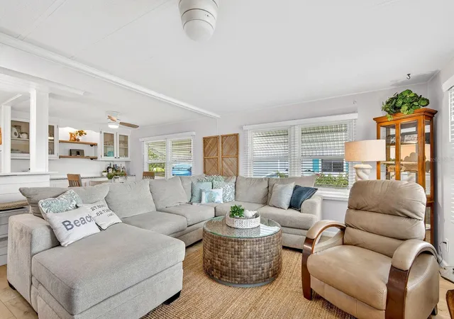 4th image of 76 Caballo Wy, Bradenton, FL 34209 | MLS# A4690171