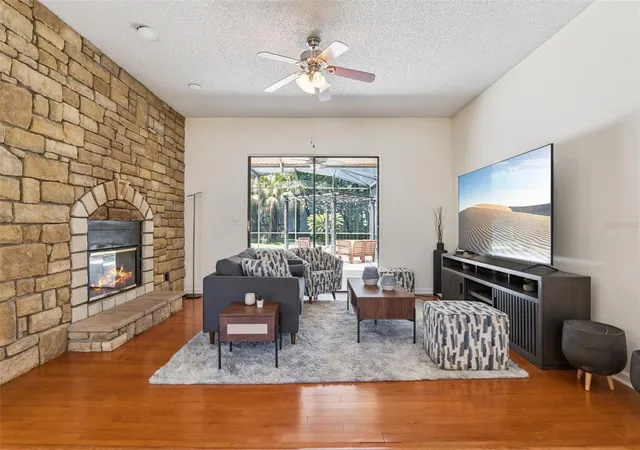 3rd image of 1462 Deer Lake Cir, Apopka, FL 32712 | MLS# O6399433