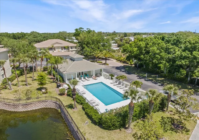 2nd image of 300 Gardens Edge Dr #324, Venice, FL 34285 | MLS# N6143922