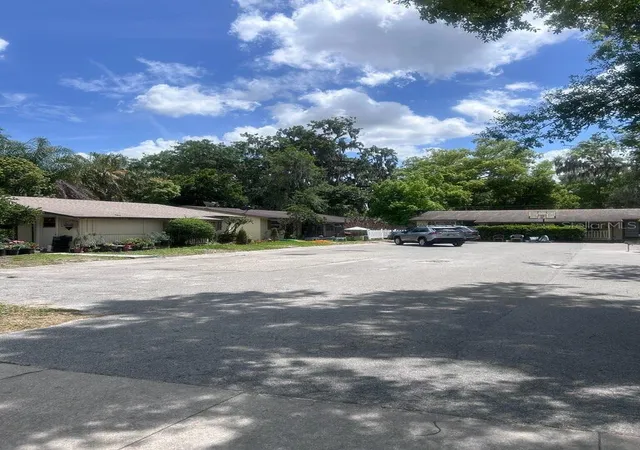 1st image of 280 E 1st St, Apopka, FL 32703 | MLS# O6399457