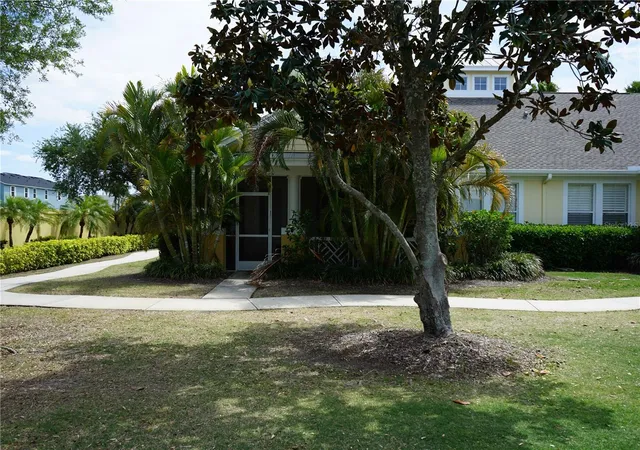 Photo 2 of Single family home for sale at 201 Sunset Crst Ct, Apollo Beach, FL 33572 | MLS# TB8498120 | Listing updated on 2026-09-30