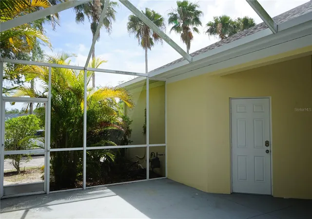 Photo 3 of Single family home for sale at 201 Sunset Crst Ct, Apollo Beach, FL 33572 | MLS# TB8498120 | Listing updated on 2026-09-30