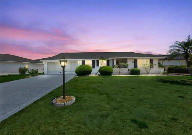 Photo 2 of Single family home for sale at 1525 Allegheny Dr, Sun City Center, FL 33573 | MLS# TB8498121 | Listing updated on 2026-09-02