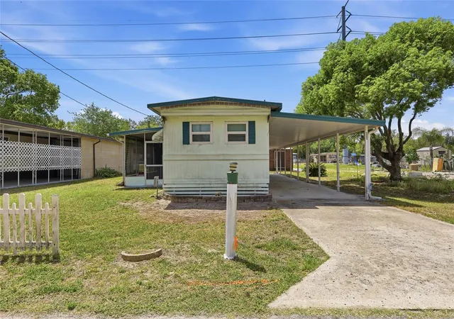 Homes for sale in Zephyrhills, FL | 37622 March Ln, Zephyrhills, FL 33541 | MLS# TB8498133