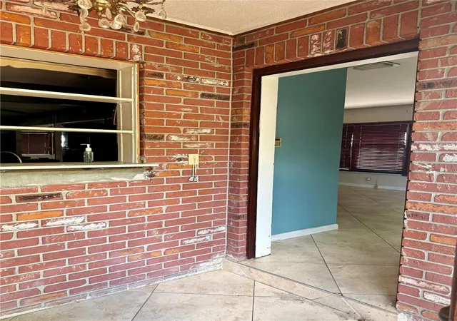 Homes for sale in Tampa, FL | 3018 W Aileen St, Tampa, FL 33607 | MLS# W7884867