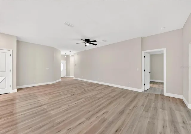 Photo 3 of Single family home for sale at 2132 Pine Meadows Golf Crse Rd, Eustis, FL 32726 | MLS# O6399502 | Listing updated on 2026-06-16