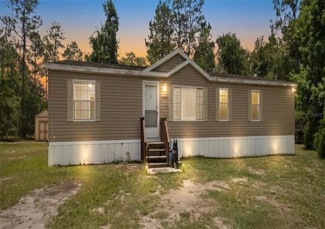 Homes for sale in Morriston, FL | 14050 Se 20 St, Morriston, FL 32668 | MLS# OM722884