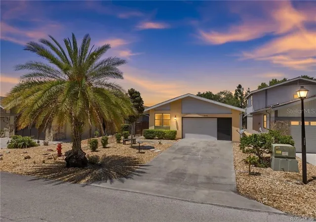Homes for sale in Homosassa, FL | 5198 S Riverview Cir, Homosassa, FL 34448 | MLS# W7884868
