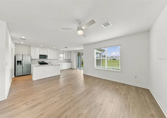 Photo 4 of Single family home for sale at 9185 Newmons Pl, Wildwood, FL 34785 | MLS# TB8498207 | Listing updated on 2026-09-30