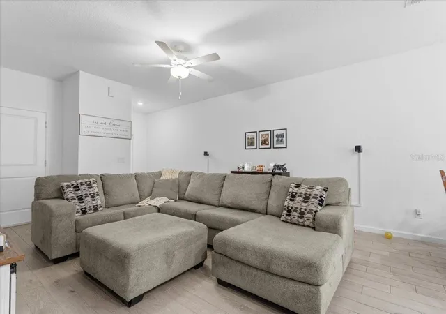 5th image of 12657 Nw 7Th Pl, Newberry, FL 32669 | MLS# GC539508