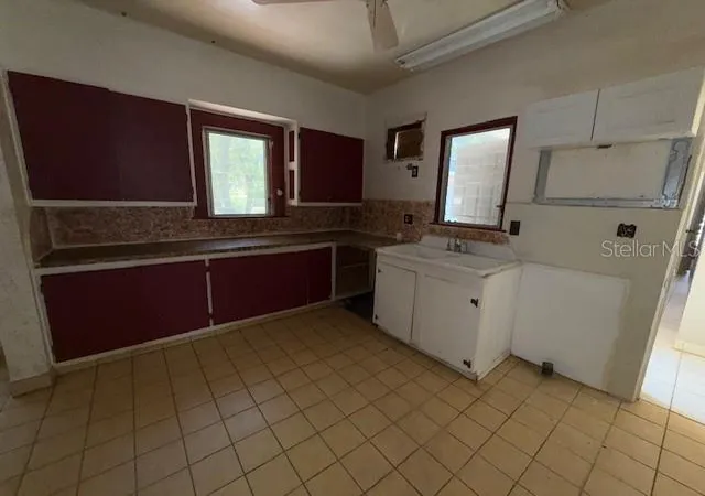 2nd image of 522 W Park St, Lakeland, FL 33803 | MLS# S5147921