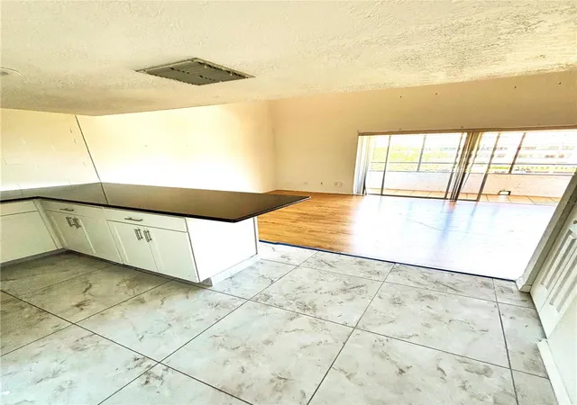 Photo 3 of Condo for sale at 2583 Countryside Blvd #3309, Clearwater, FL 33761 | MLS# O6399575 | Listing updated on 2026-10-03