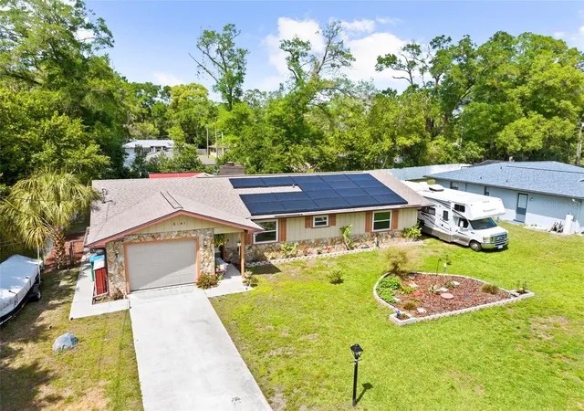 Photo 3 of Single family home for sale at 6141 E Dell Ln, Inverness, FL 34452 | MLS# TB8498267 | Listing updated on 2026-09-14
