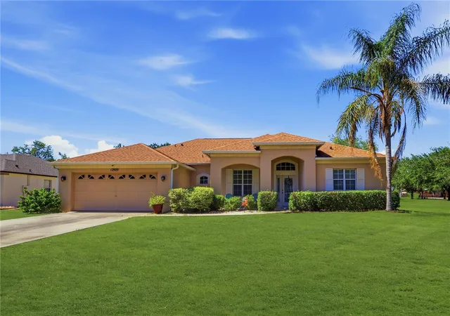 Homes for sale in Grand Island, FL | 12929 Regiment Dr, Grand Island, FL 32735 | MLS# G5111086