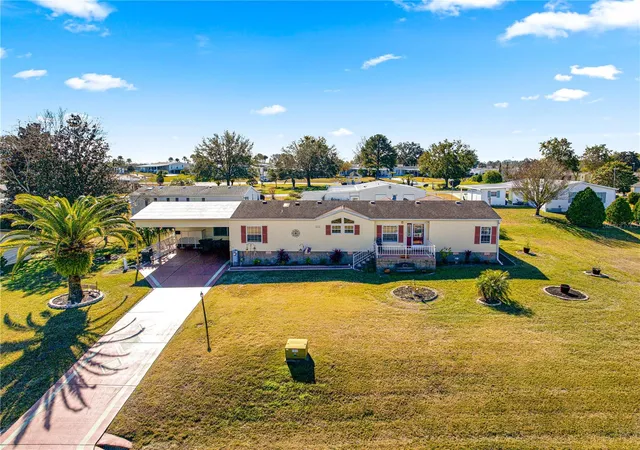 Photo 2 of Manufactured home for sale at 9630 SE 165th Lane, Summerfield, FL 34491 | MLS# OM722898 | Listing updated on 2026-09-26