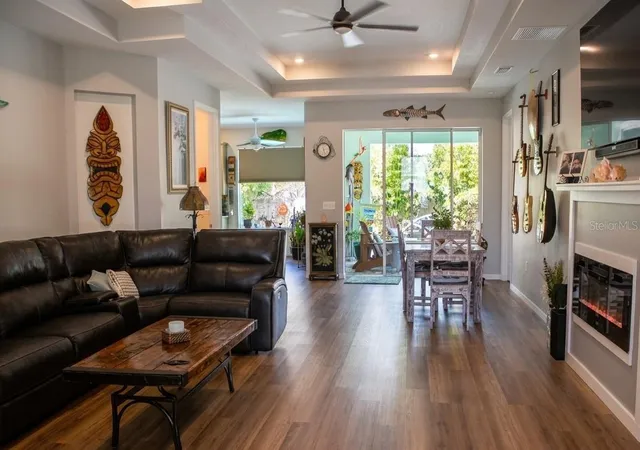 3rd image of 4 Ulmacea Pl, Palm Coast, FL 32137 | MLS# V4948528