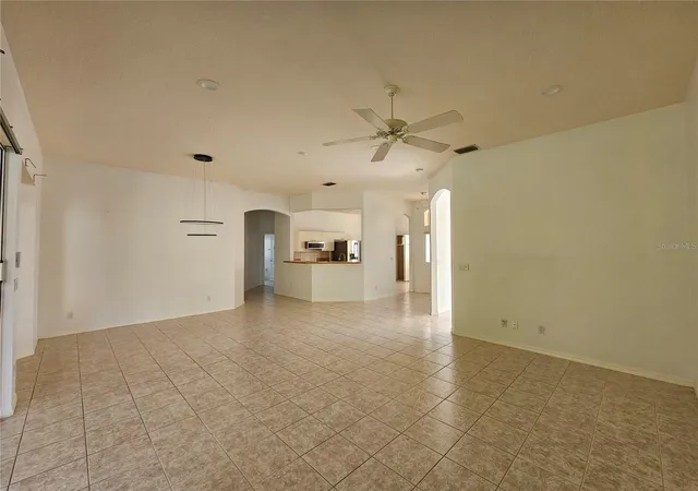 Photo 4 of Sale Pending at 2097 Wasatch Dr, Sarasota, FL 34235 | MLS# TB8498286 | Listing updated on 2026-08-21