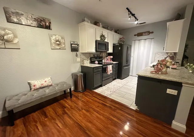Listing Photo 5 - Condo for sale in building located at 875 Grand Regency Pt, ALTAMONTE SPRINGS, FL 32714 - Unit #203