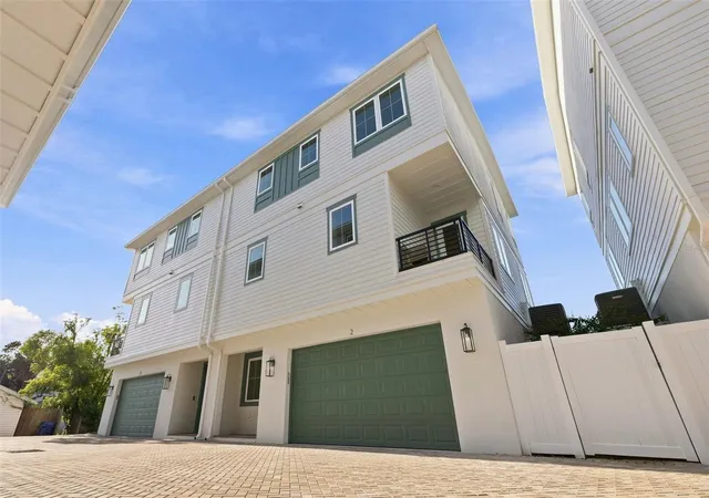 Photo 1 of Townhouse for sale at 407 S Albany Ave #2, Tampa, FL 33606 | MLS# TB8498322 | Listing updated on 2026-10-03