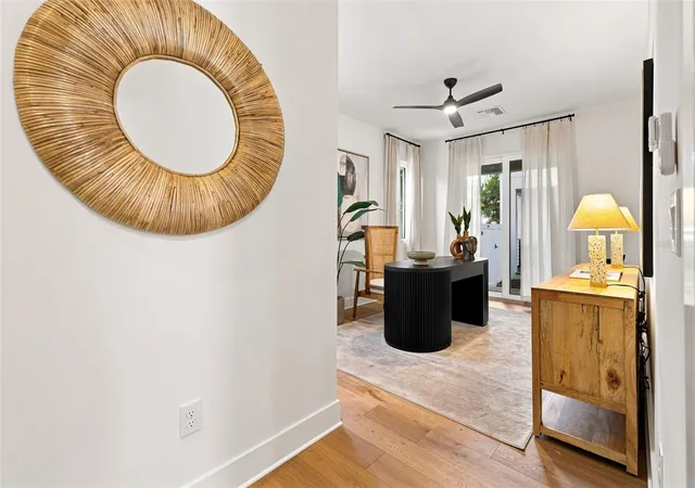 Photo 4 of Townhouse for sale at 407 S Albany Ave #2, Tampa, FL 33606 | MLS# TB8498322 | Listing updated on 2026-10-03