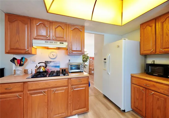 Photo 4 of Manufactured home for sale at 7338 Thorpp Ave, Brooksville, FL 34613 | MLS# TB8498325 | Listing updated on 2026-08-11