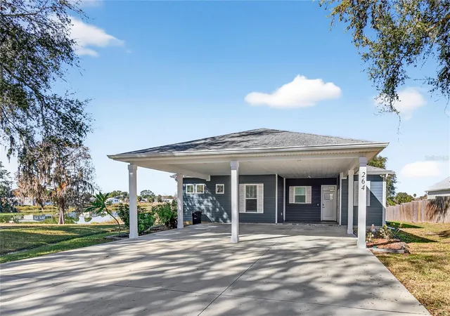Photo 2 of Single family home for sale at 260 S Central Ave, Umatilla, FL 32784 | MLS# G5111095 | Listing updated on 2026-05-16