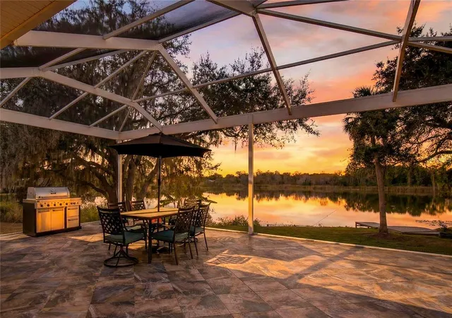 1st image of 264 S Central Ave, Umatilla, FL 32784 | MLS# G5111097