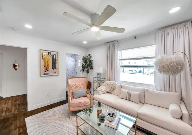 Homes for sale in Tampa, FL | 4019 W Bay To Bay Blvd, Tampa, FL 33629 | MLS# TB8498366