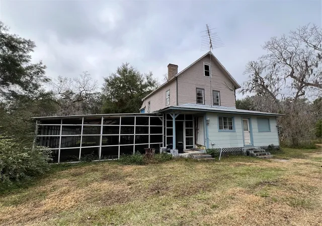 Homes for sale in Williston, FL | 5950 Ne Hwy 41, Williston, FL 32696 | MLS# OM722909