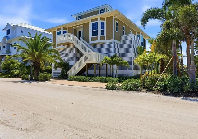 Photo 3 of Single family home for sale at 6950 Palm Is Dr, Placida, FL 33946 | MLS# D6147088 | Listing updated on 2026-05-22