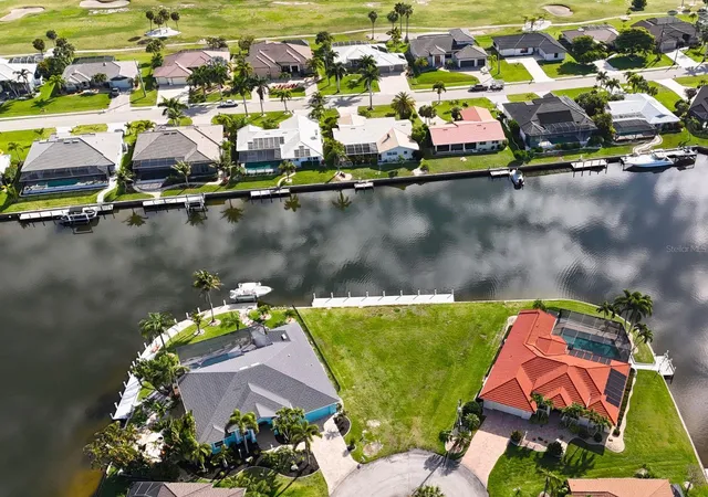 3rd image of 402 Valletta Ct, Punta Gorda, FL 33950 | MLS# C7524927
