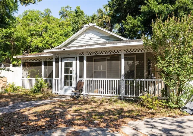 4th image of 1505 E Crooked Lake Dr, Eustis, FL 32726 | MLS# G5111100